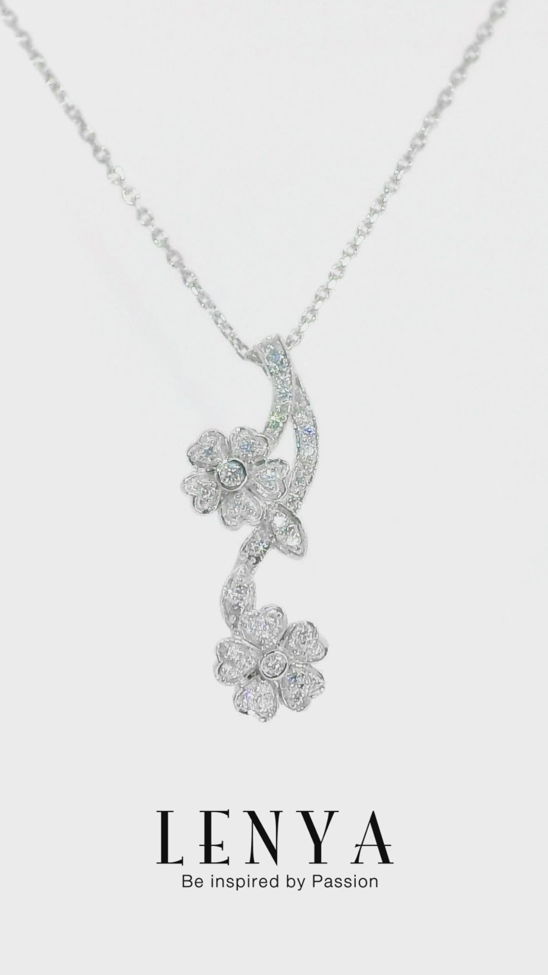 LENYA จี้เงินแท้ ชุบโรเดียม รูปช่อดอกไม้ ประดับด้วย CZ (Cubic Zirconia) เหมาะกับสาวหวานที่ต้องการความโดดเด่น