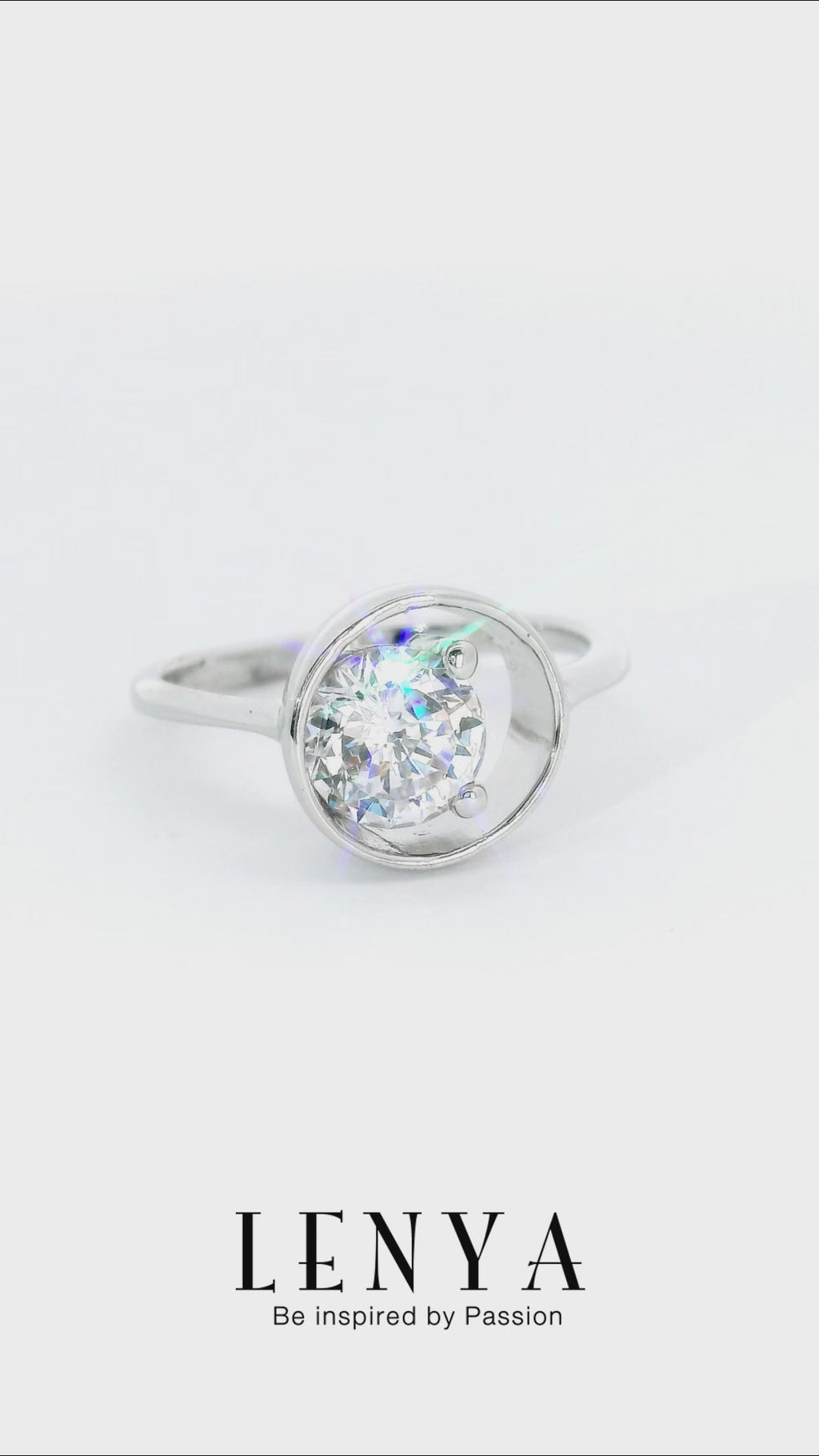LENYA แหวนเพชร DiamondLike ขนาดเพชร 1 กะรัต ย้ำความโดดเด่นที่ไม่เหมือนใคร ดีไซน์สุดเก๋ บนตัวเรือนเงินแท้ชุบทองคำขาว