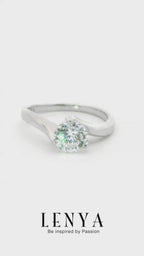 LENYA แหวน CZ จาก SWAROVSKI เสริมบุคลิกความหรูหรา ขนาด 6.5 มิล ตัวเรือนเงินแท้925 ชุบทองคำขาว