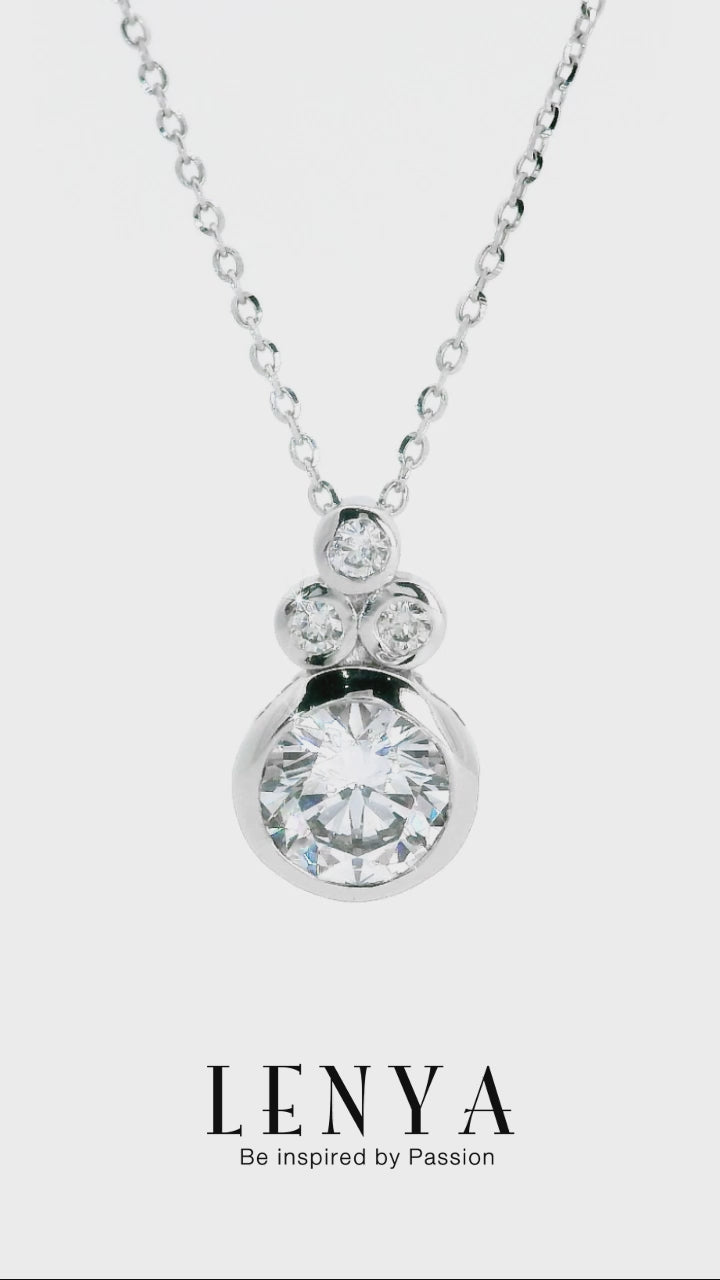LENYA จี้ CZ จาก Swarovski เสริมลุคเรียบหรู ขนาด 6.50 มิล ตัวเรือนเงินแท้925 ชุบทองคำขาว