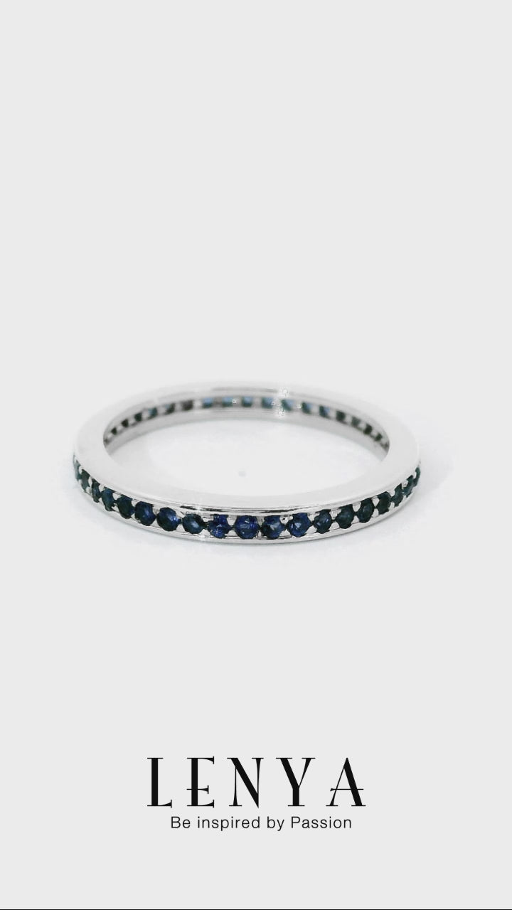 LENYA แหวน LENYA ETERNAL ประดับด้วย SWAROVSKI ZIRCONIA สีน้ำเงิน บนตัวเรือนเงินแท้ชุบทองคำขาวแท้ ดีไซน์แบบแถวเดี่ยวเต็มวง สวยคลาสสิค