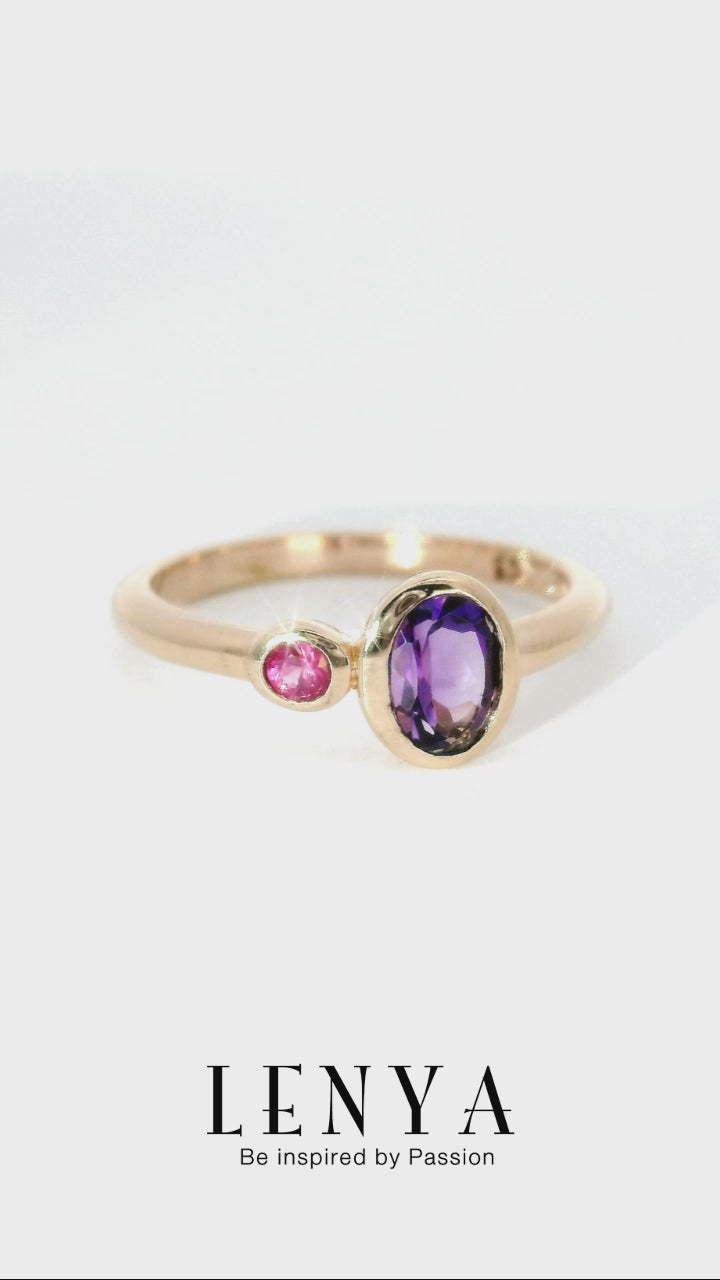 LENYA แหวนดีไซน์น่ารักเรียบหรู ประดับพลอยอะเมทิสต์ (Amethyst) และทับทิม (Ruby) ตัวเรือนเงินแท้ชุบสีพิ้งค์โกลด์ (Pink Gold)