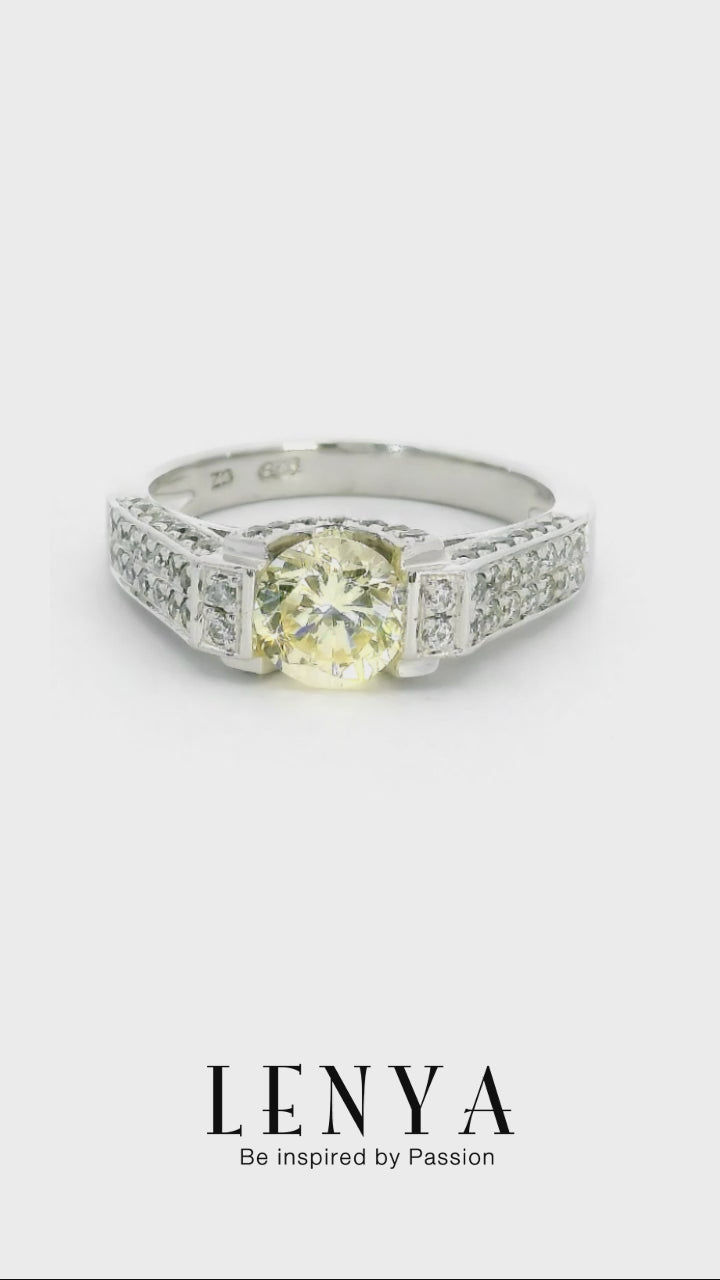 LENYA แหวนเพชร DiamondLike สีเหลือง ทรงกลม ดีไซน์สุดหรูหรา โชว์ตัวพชรด้านข้าง ตัวเรือนเงินแท้ชุบทองคำขาว