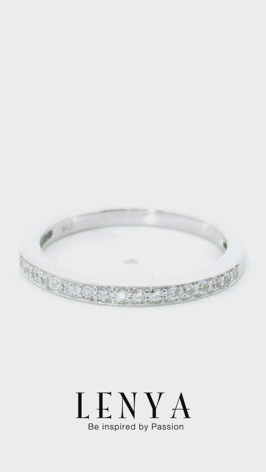 LENYA แหวน LENYA ETERNAL ประดับด้วย SWAROVSKI ZIRCONIA สีขาว สวยคลาสสิค