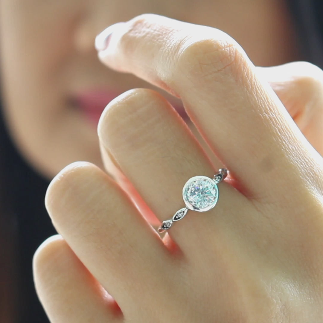 LENYA แหวนเพชร DiamondLike  ดีไซน์สุดคลาสสิค