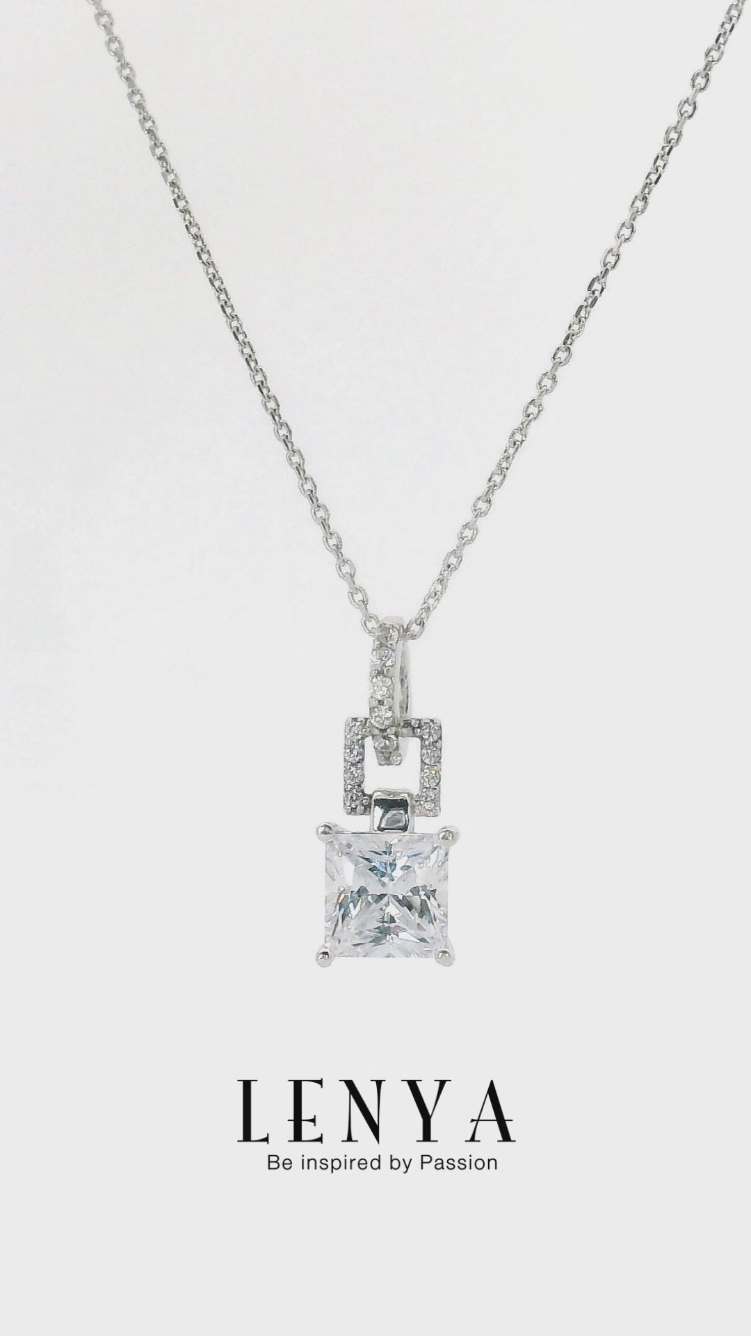 LENYA จี้เงินแท้ 925 ชุบทองขาว ประดับด้วย คิวบิกเซอร์โคเนีย (Cubic Zirconia) เปลี่ยนสไตล์ให้สร้อยเส้นเดิม ดูหรูหราขึ้น