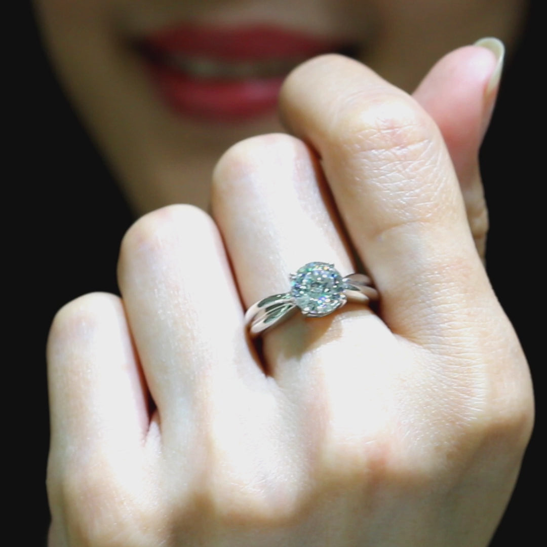 LENYA แหวนเพชร DiamondLike เพชรเม็ดใหญ่ 2 กะรัต ดีไซน์เรียบหรู เหมาะอย่างยิ่งสำหรับเป็นของขวัญวันครบรอบและแทนความรัก