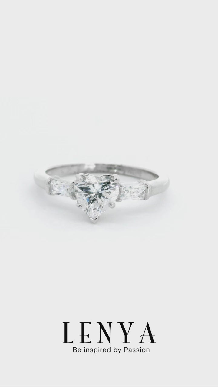 LENYA แหวน CZ Diamondlike ดีไซน์รูปทรงหัวใจสวยหรู ขนาด 6?6 มิล ตัวเรือนเงินแท้925 ชุบทองคำขาว